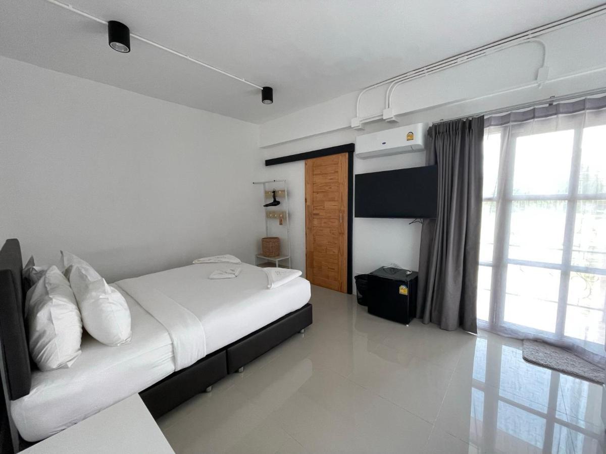 Laewan Guesthouse Baan Tai Luaran gambar