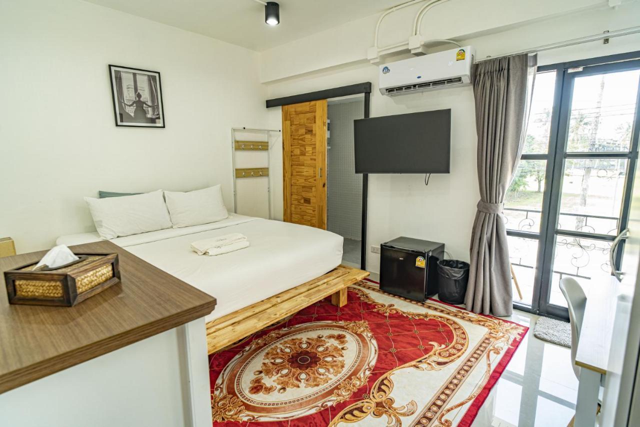 Laewan Guesthouse Baan Tai Luaran gambar