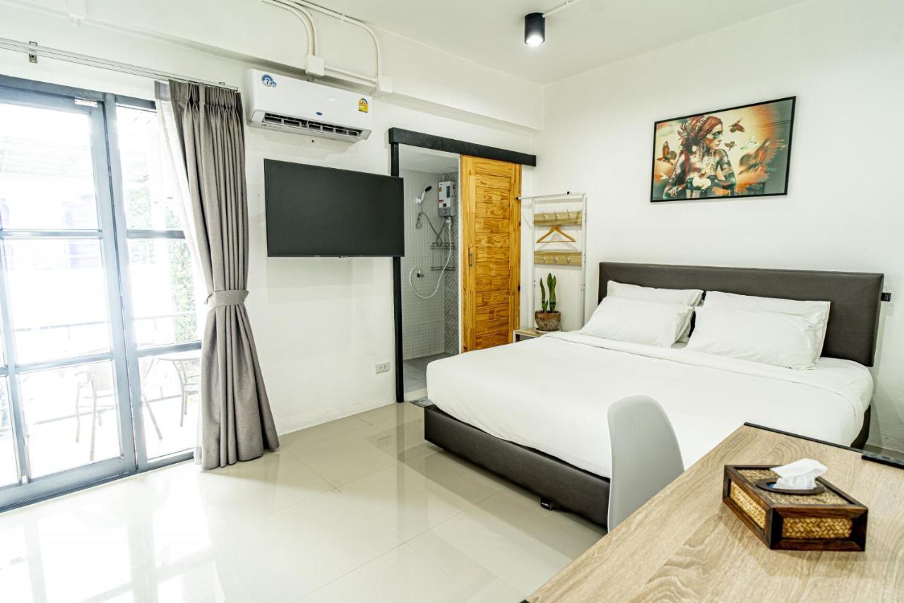 Laewan Guesthouse Baan Tai Luaran gambar