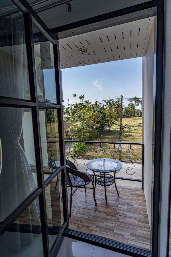 Laewan Guesthouse Baan Tai Luaran gambar